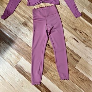 IVL Collective Scallop leggings, Size 4.